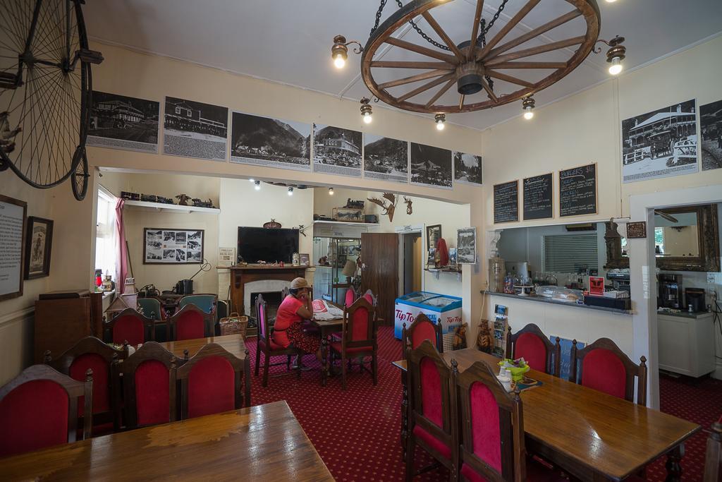 Otira Stagecoach Hotel エクステリア 写真