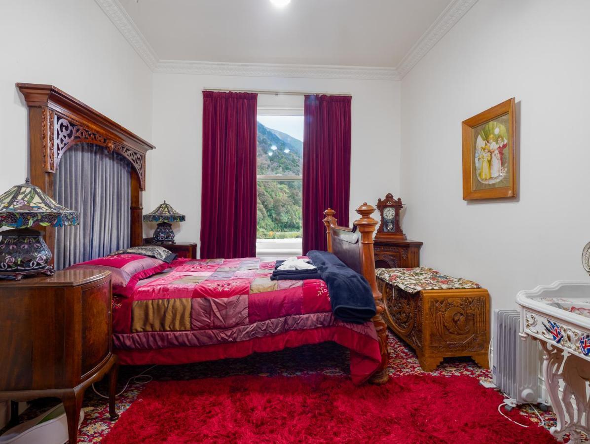 Otira Stagecoach Hotel エクステリア 写真